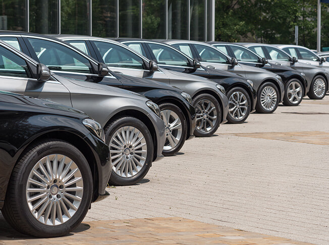 Xe đưa đón sân bay và  Đậu xe ngầm